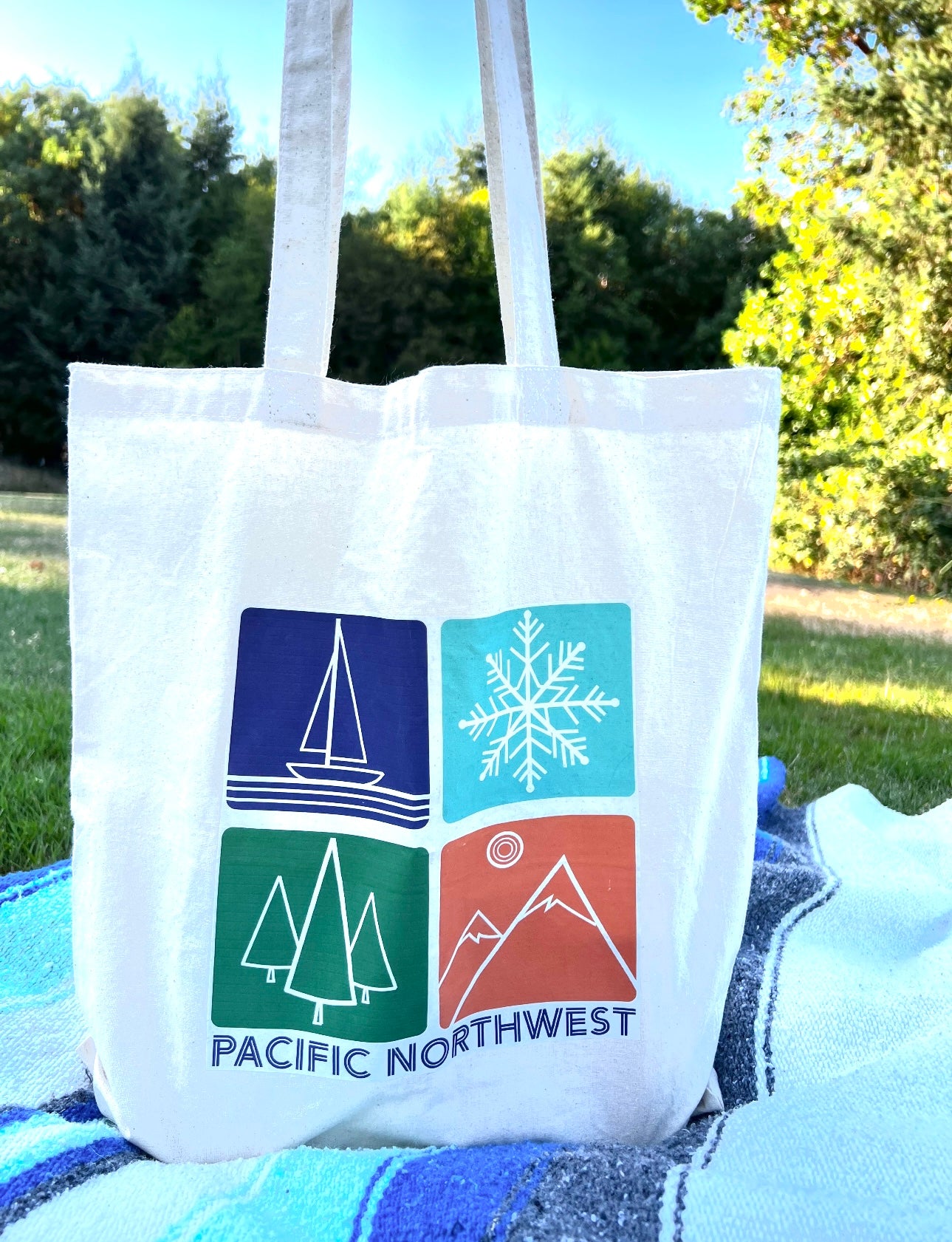 White PACIFIC NORTHWEST Graphic Icons Unisex Cotton Reusable Tote Bag